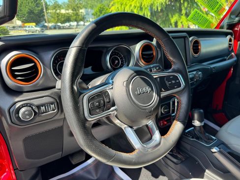 Used 2021 Jeep Gladiator Mojave w/ Uconnect 4C Nav & Sound Group image 33