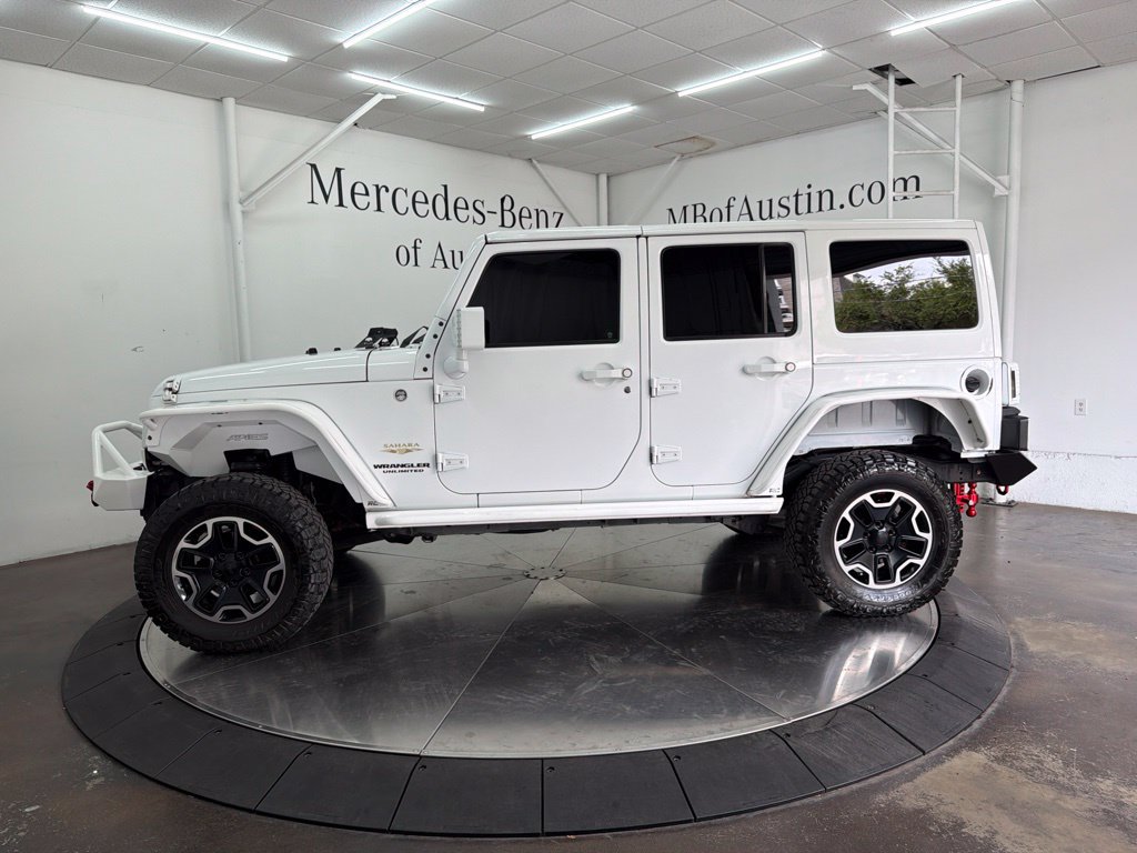 Used 2015 Jeep Wrangler Unlimited Sahara w/ Connectivity Group AWD/4WD image 4