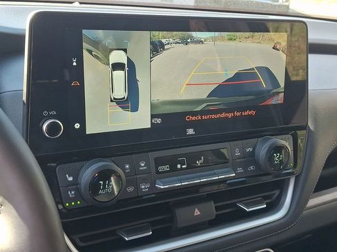 Used 2025 Toyota Grand Highlander AWD image 18