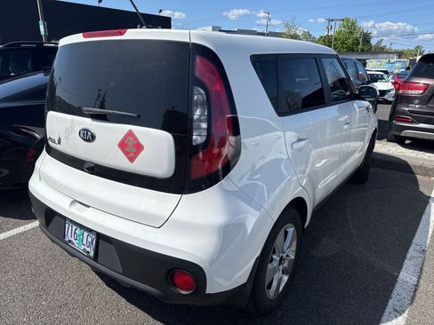 Used 2019 Kia Soul FWD image 3