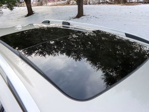 Used 2018 Volvo XC90 T6 Momentum w/ Convenience Package image 9