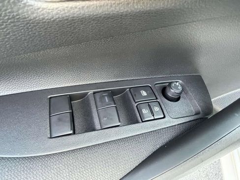 Used 2025 Toyota Corolla LE image 17