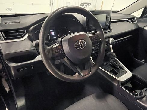 Used 2019 Toyota RAV4 XLE image 18