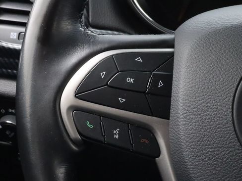 Used 2020 Jeep Grand Cherokee Altitude RWD image 15