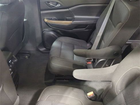 Certified 2023 GMC Acadia SLE image 21