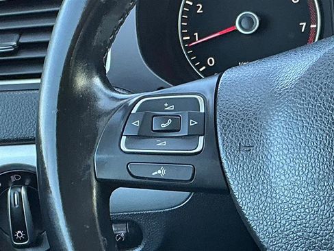 Used 2014 Volkswagen Jetta SE image 38