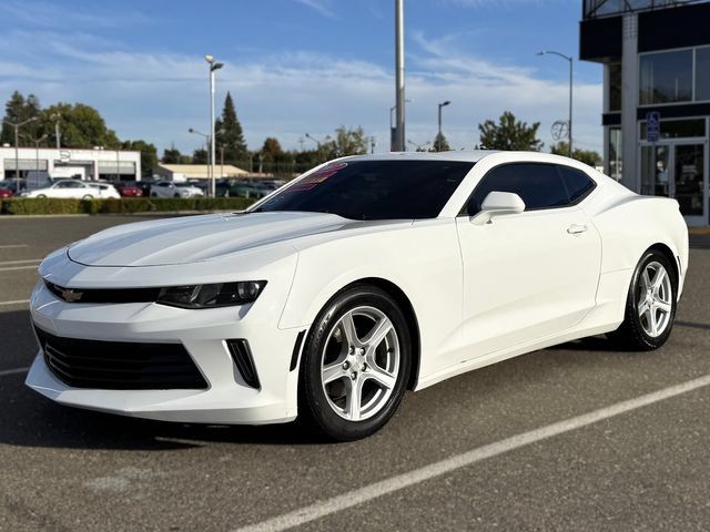 Used 2017 Chevrolet Camaro LT RWD image 9