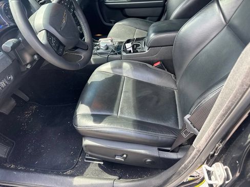 Used 2022 Chrysler 300 S w/ Comfort Group RWD image 16