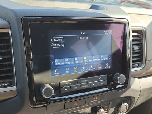 Used 2022 Nissan Frontier SV image 31