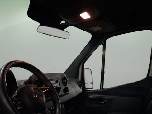 Used 2024 Mercedes-Benz Sprinter 2500 image 21