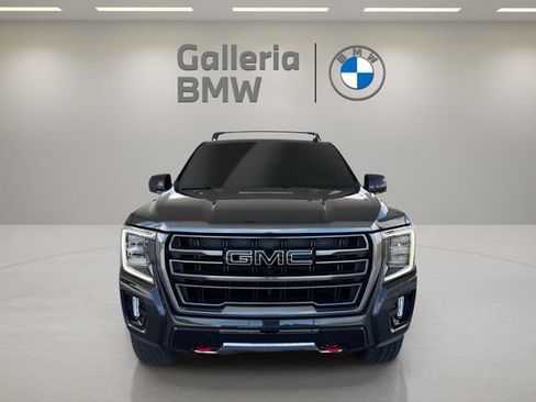 Used 2023 GMC Yukon XL AT4 w/ AT4 Premium Plus Package AWD/4WD image 3