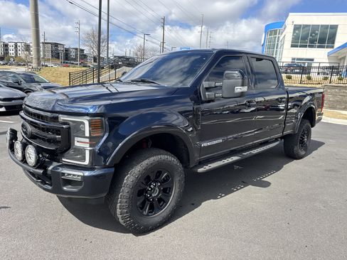Used 2022 Ford F250 Lariat w/ Tremor Off-Road Package image 3