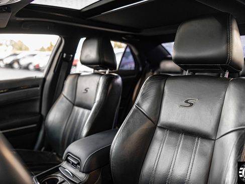 Used 2017 Chrysler 300 S image 17