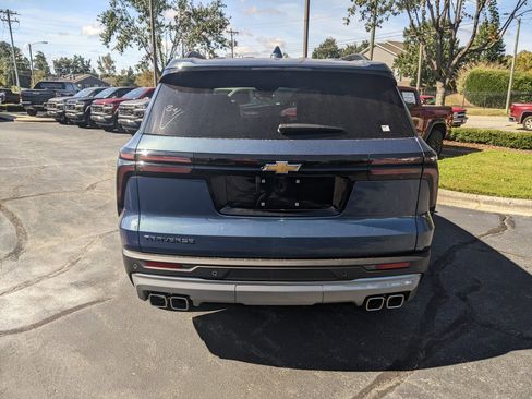 New 2026 Chevrolet Traverse LT w/ Driver Confidence Package image 7