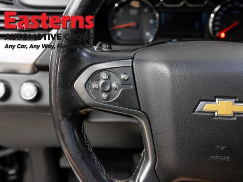 Used 2019 Chevrolet Suburban LT AWD/4WD image 15