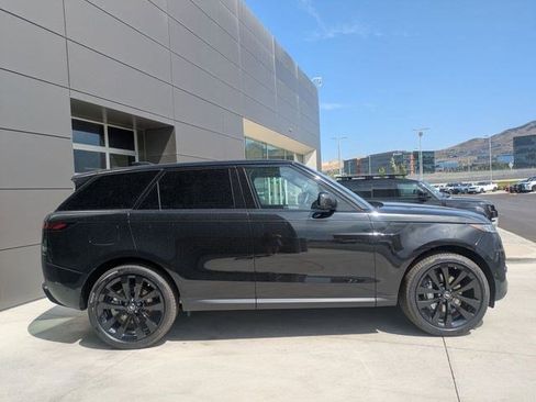 Certified 2025 Land Rover Range Rover Sport SE AWD/4WD image 5