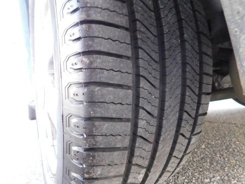 Used 2002 Ford Thunderbird Deluxe image 37