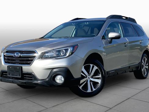 Used 2018 Subaru Outback 2.5i Limited AWD/4WD image 1