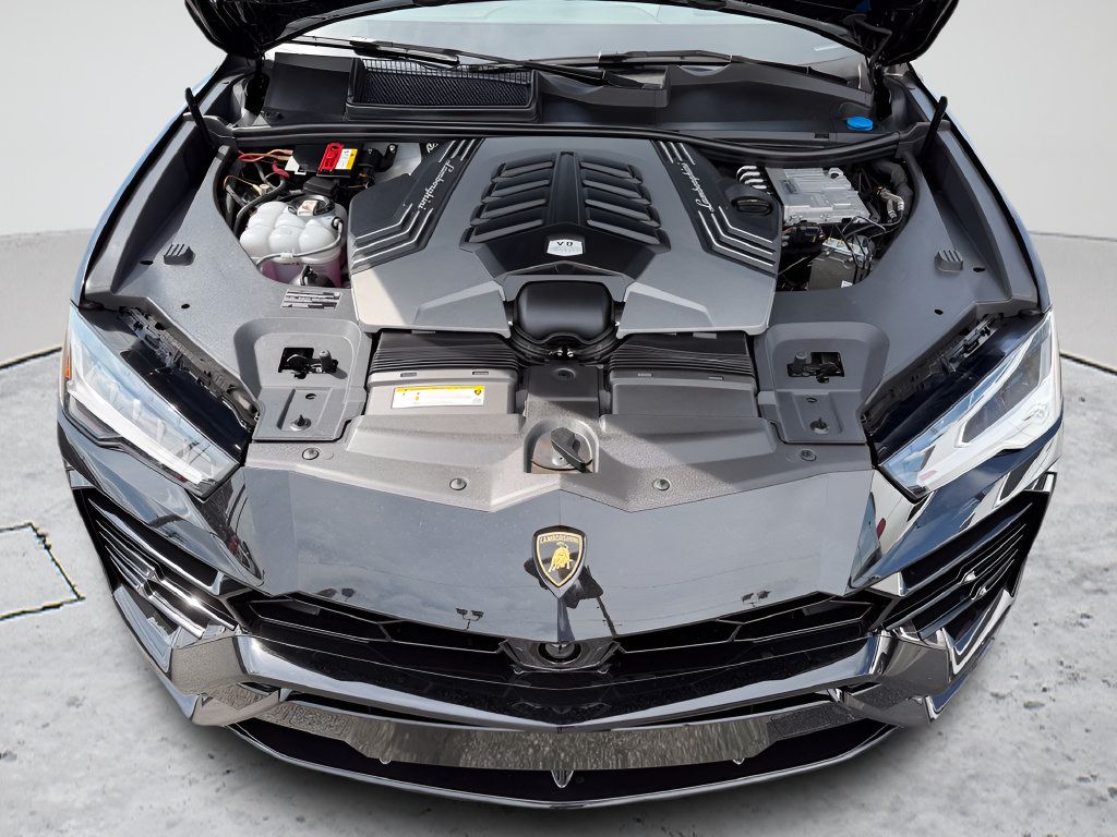 Used 2021 Lamborghini Urus AWD/4WD image 40