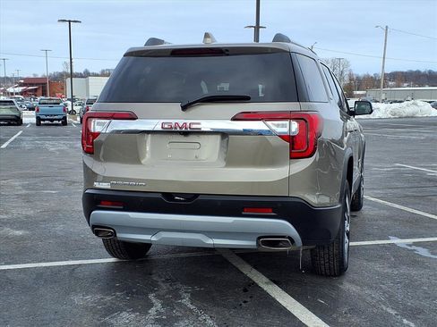 Used 2023 GMC Acadia SLT w/ Technology Package image 30
