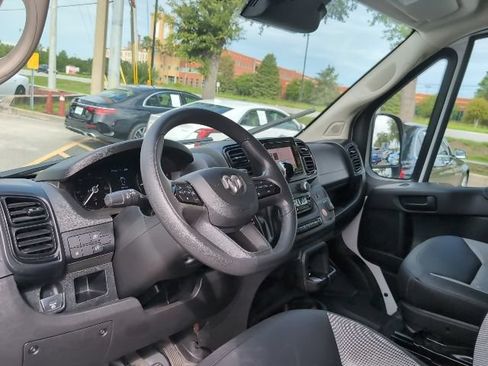 Used 2025 RAM ProMaster 2500 w/ Convenience Group FWD image 9