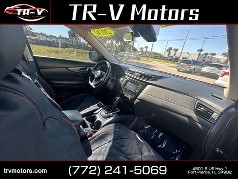 Used 2020 Nissan Rogue SV FWD image 21