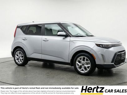 Used 2025 Kia Soul LX w/ LX Technology Package