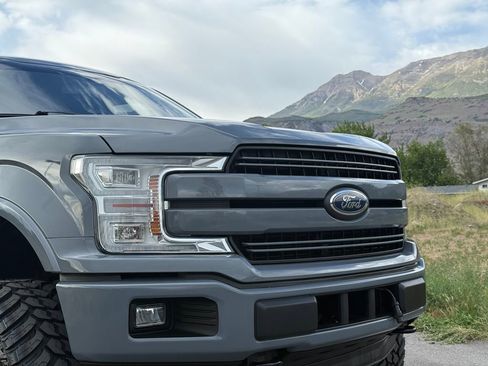 Used 2019 Ford F150 Lariat w/ Equipment Group 502A Luxury AWD/4WD image 19
