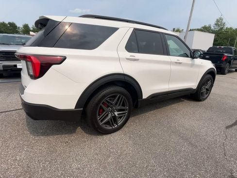 Certified 2025 Ford Explorer ST-Line w/ ST-Line Street Pack AWD/4WD image 19