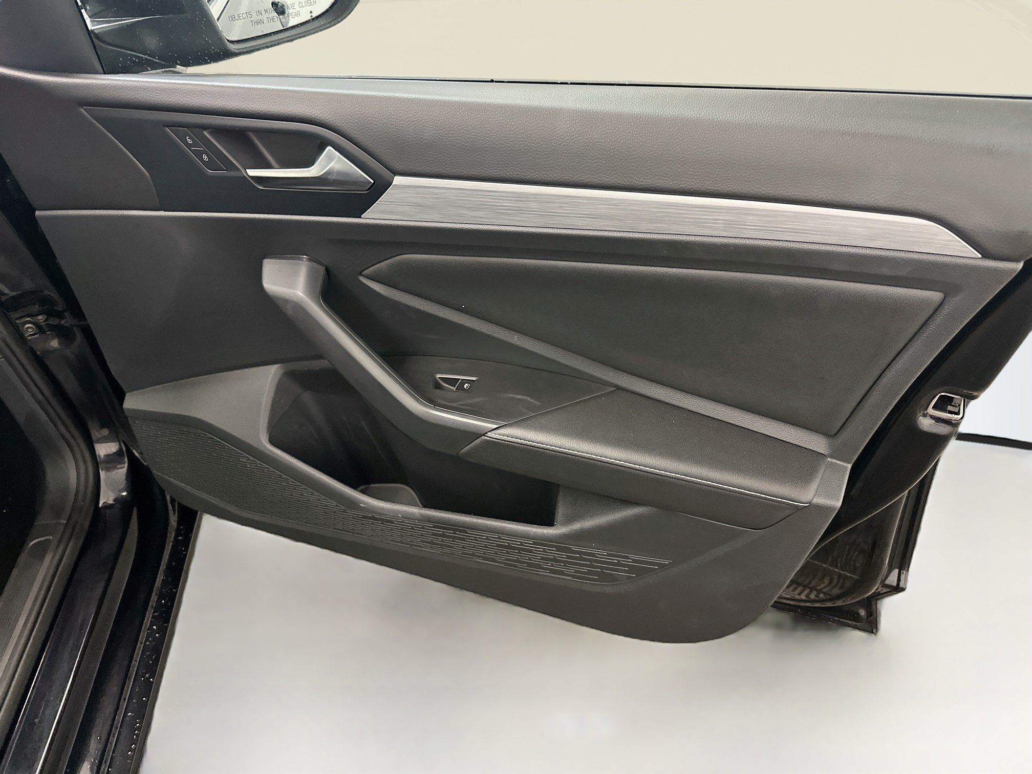 Used 2025 Volkswagen Jetta S FWD image 32
