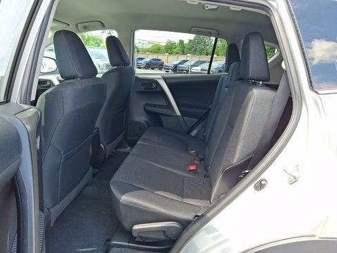 Used 2015 Toyota RAV4 LE AWD/4WD image 11