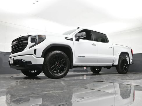 Used 2026 GMC Sierra 1500 Elevation AWD/4WD image 23