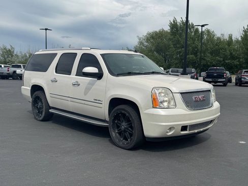 Used 2013 GMC Yukon XL Denali AWD/4WD image 9