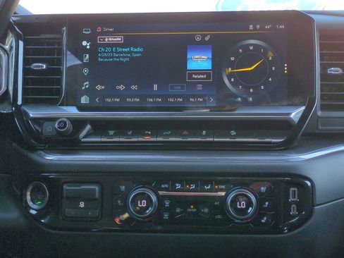 Used 2025 Chevrolet Silverado 2500 High Country w/ Technology Package image 23