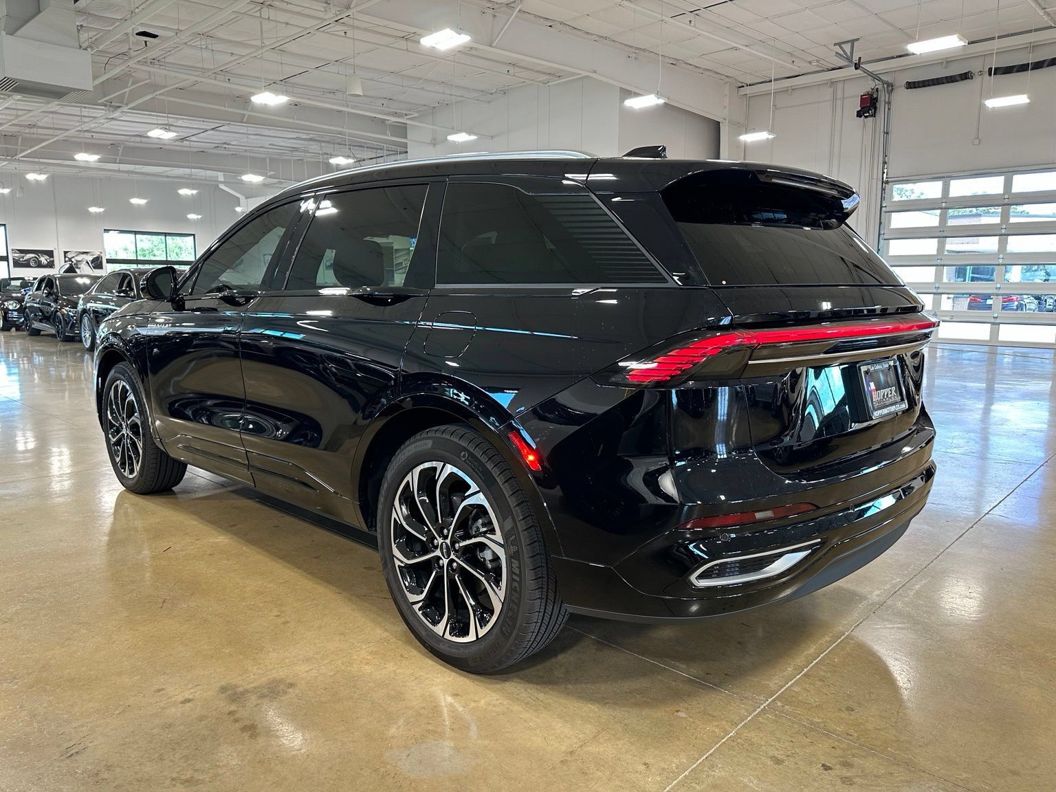 Used 2025 Lincoln Nautilus Reserve AWD/4WD image 5