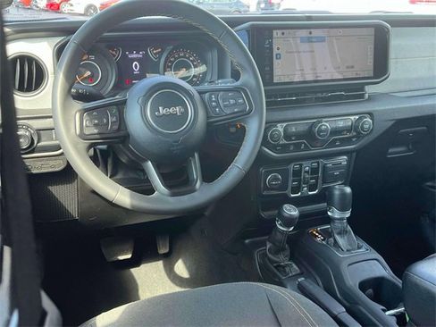 Used 2024 Jeep Wrangler Sport S image 14