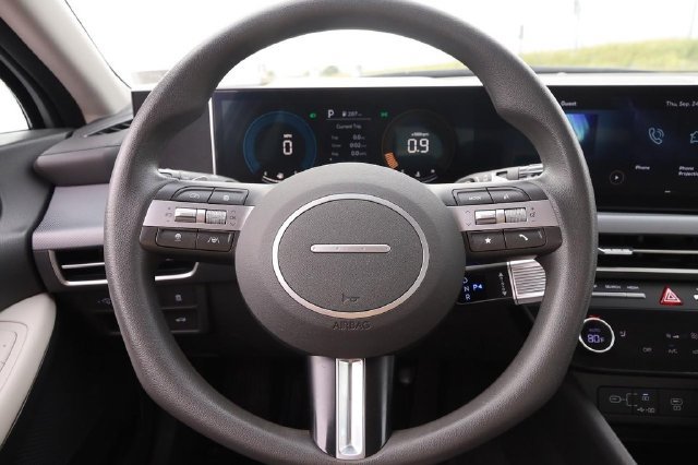 Used 2025 Hyundai Sonata SEL FWD image 10