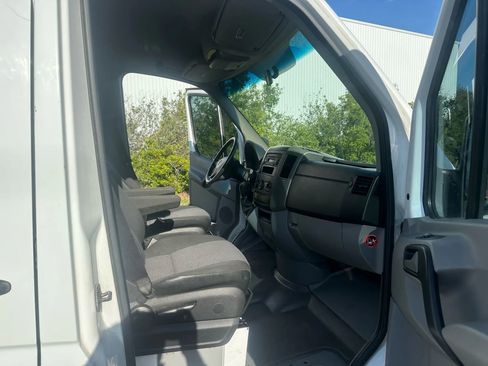 Used 2012 Mercedes-Benz Sprinter 3500 image 21
