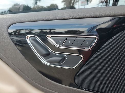 Used 2020 Lincoln Aviator Reserve image 23