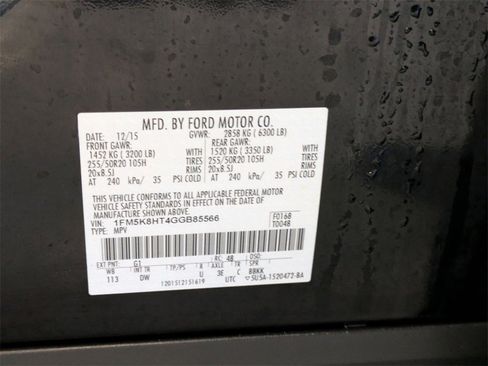 Used 2016 Ford Explorer Platinum image 28