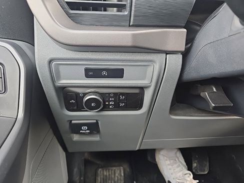 Used 2025 Ford F150 XLT w/ Equipment Group 301A Standard image 16