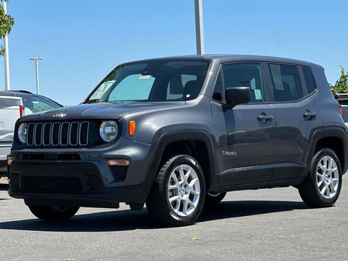 Certified 2023 Jeep Renegade Latitude AWD/4WD image 8