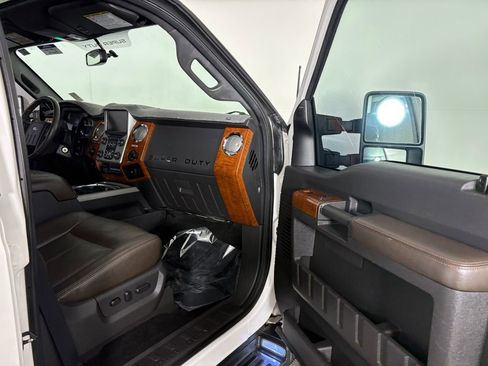 Used 2016 Ford F250 King Ranch w/ FX4 Off-Road Package AWD/4WD image 31