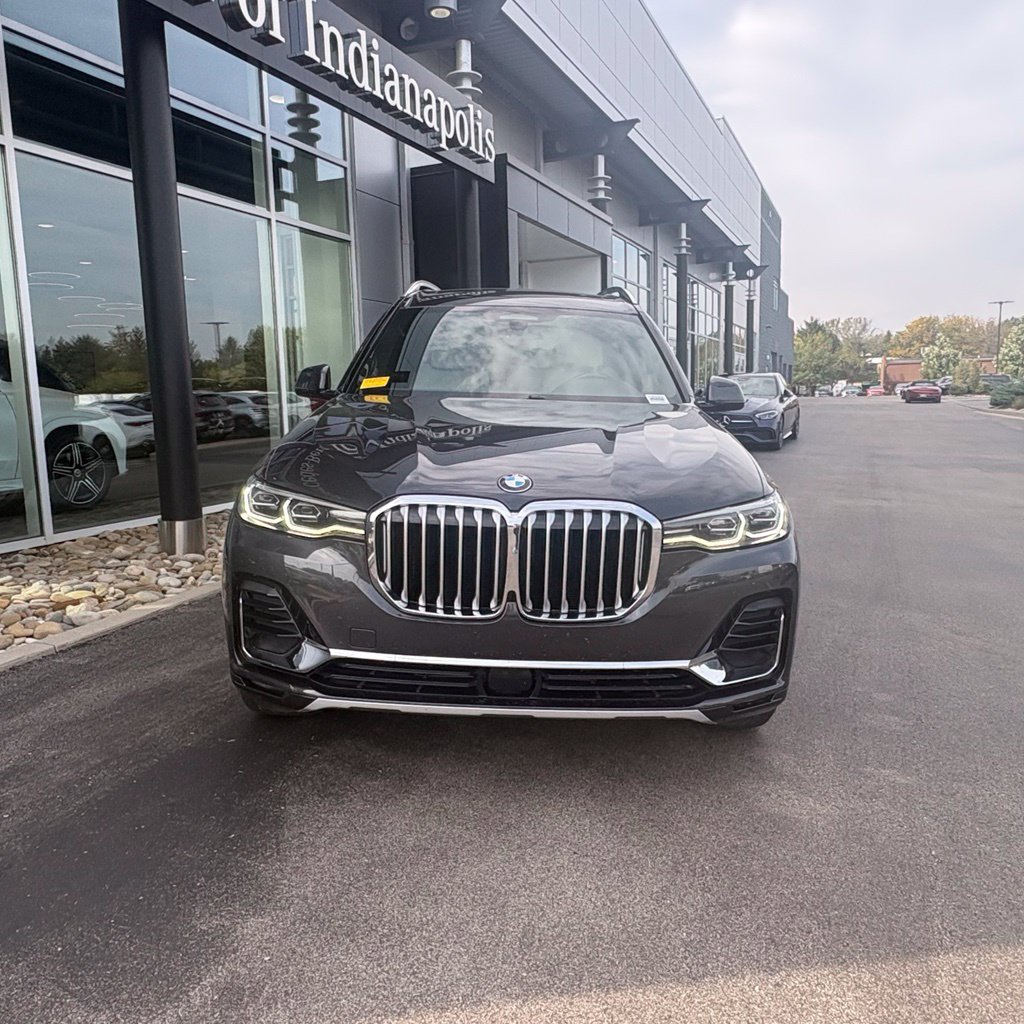 Used 2021 BMW X7 xDrive40i AWD/4WD image 3