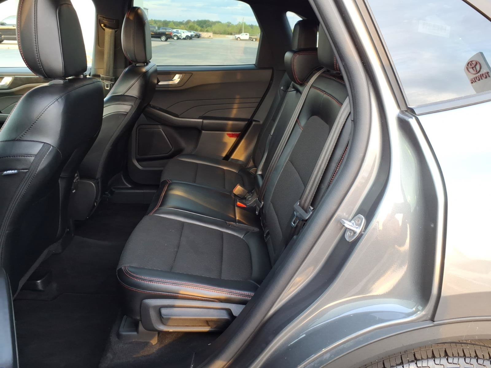Used 2025 Ford Escape ST-Line AWD/4WD image 9