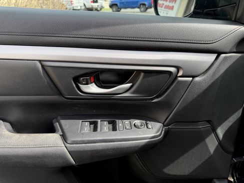 Used 2020 Honda CR-V LX image 9