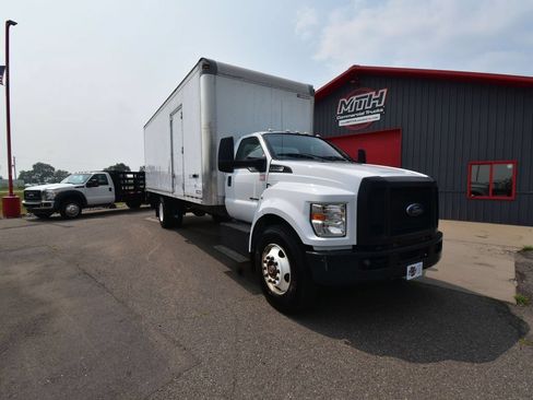 Used 2019 Ford F750 2WD Regular Cab Super Duty image 13