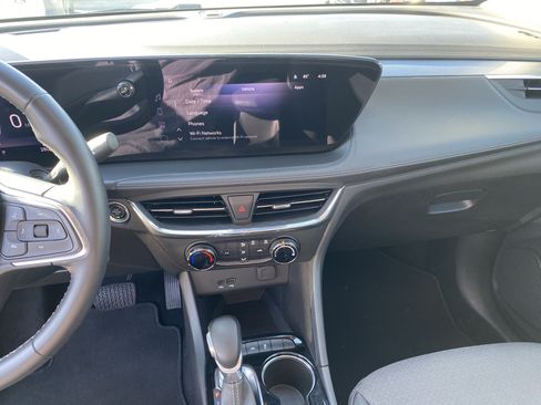 Used 2025 Buick Encore GX Preferred FWD image 14