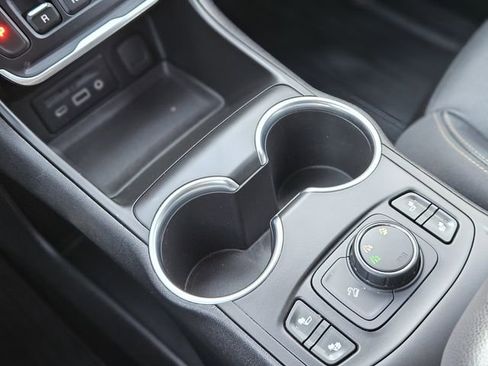 Used 2018 GMC Terrain SLT w/ Preferred Package image 25