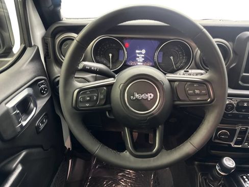 Used 2023 Jeep Wrangler Unlimited AWD/4WD image 58
